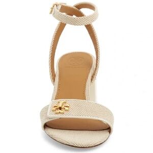 Tory Burch Kira Canvas Sandal in Natural / Perfect Ivory | Size 9